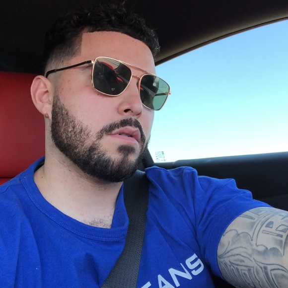 Meet your Posher, Cristian - Picture 1 of 1